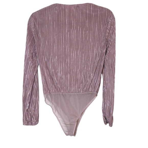 ASTR The Label Deep-V Pleated Pink Bodysuit- Size Small - Picture 7 of 11